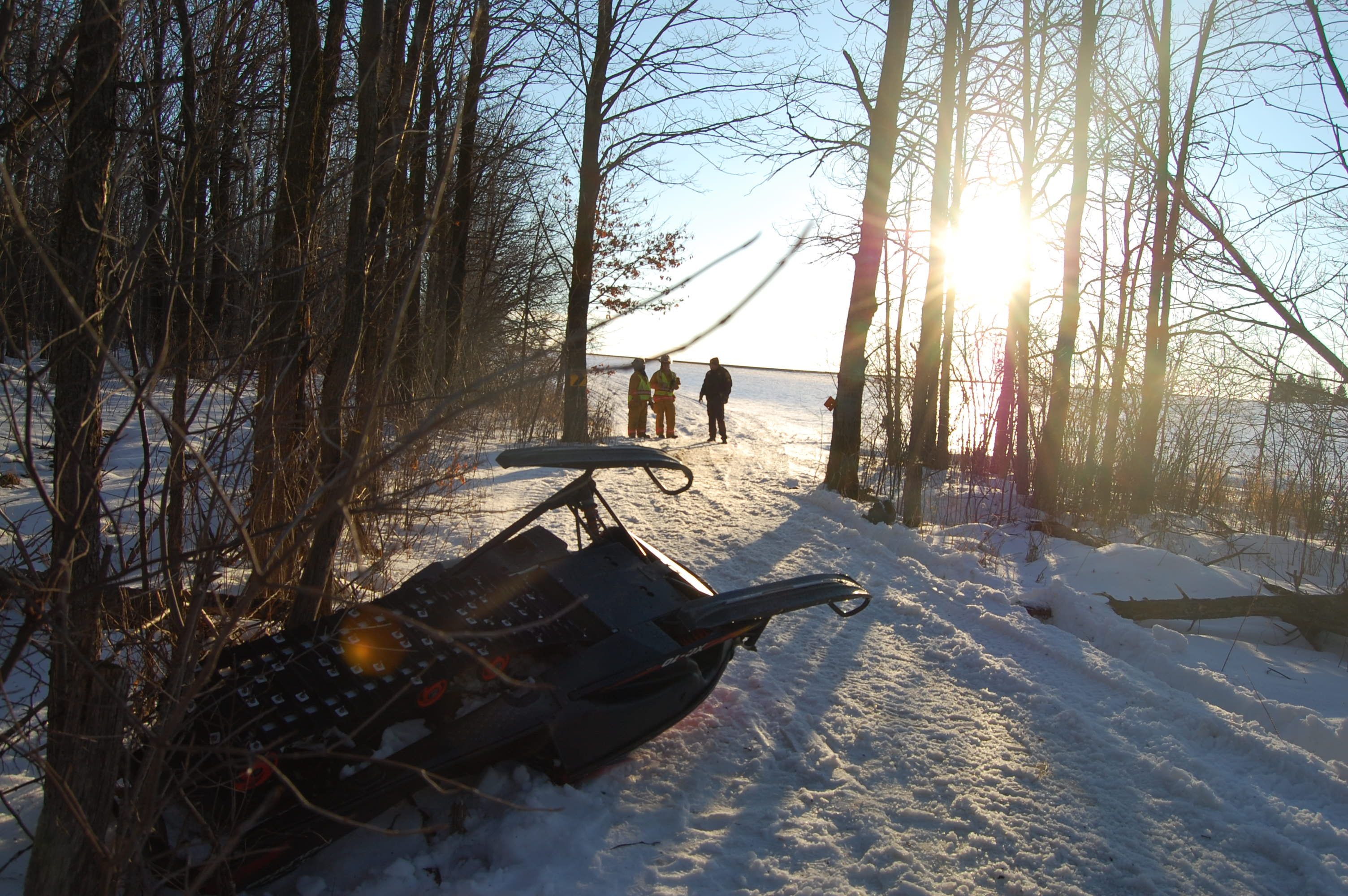 One dead in Clark County snowmobile crash